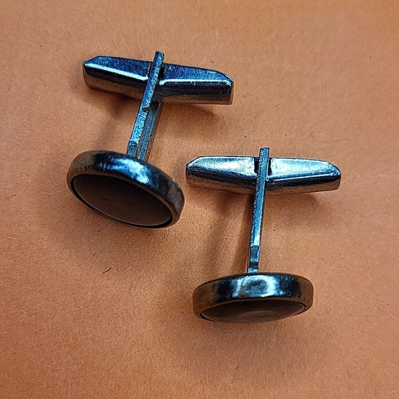 Cuff Links - Picture 3 of 4
